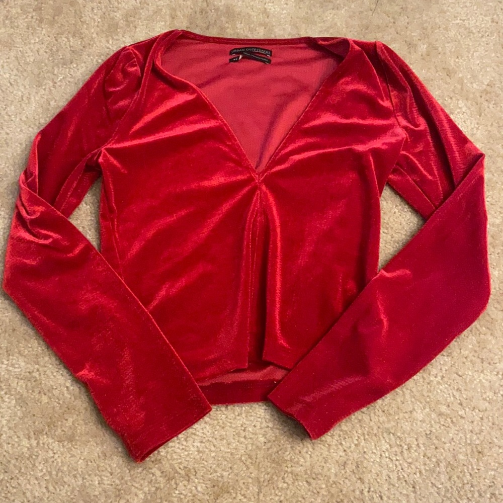 v neck crop top